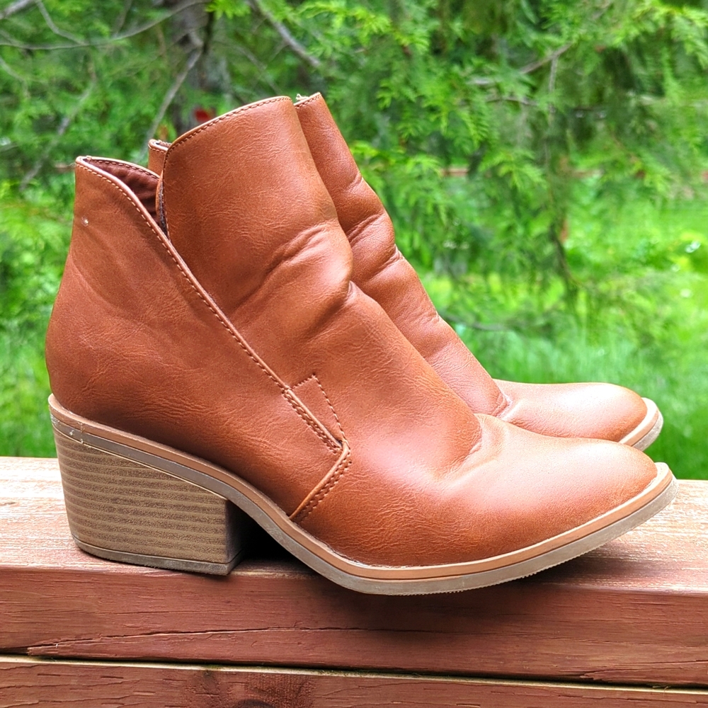 Apt 9 Leather Booties